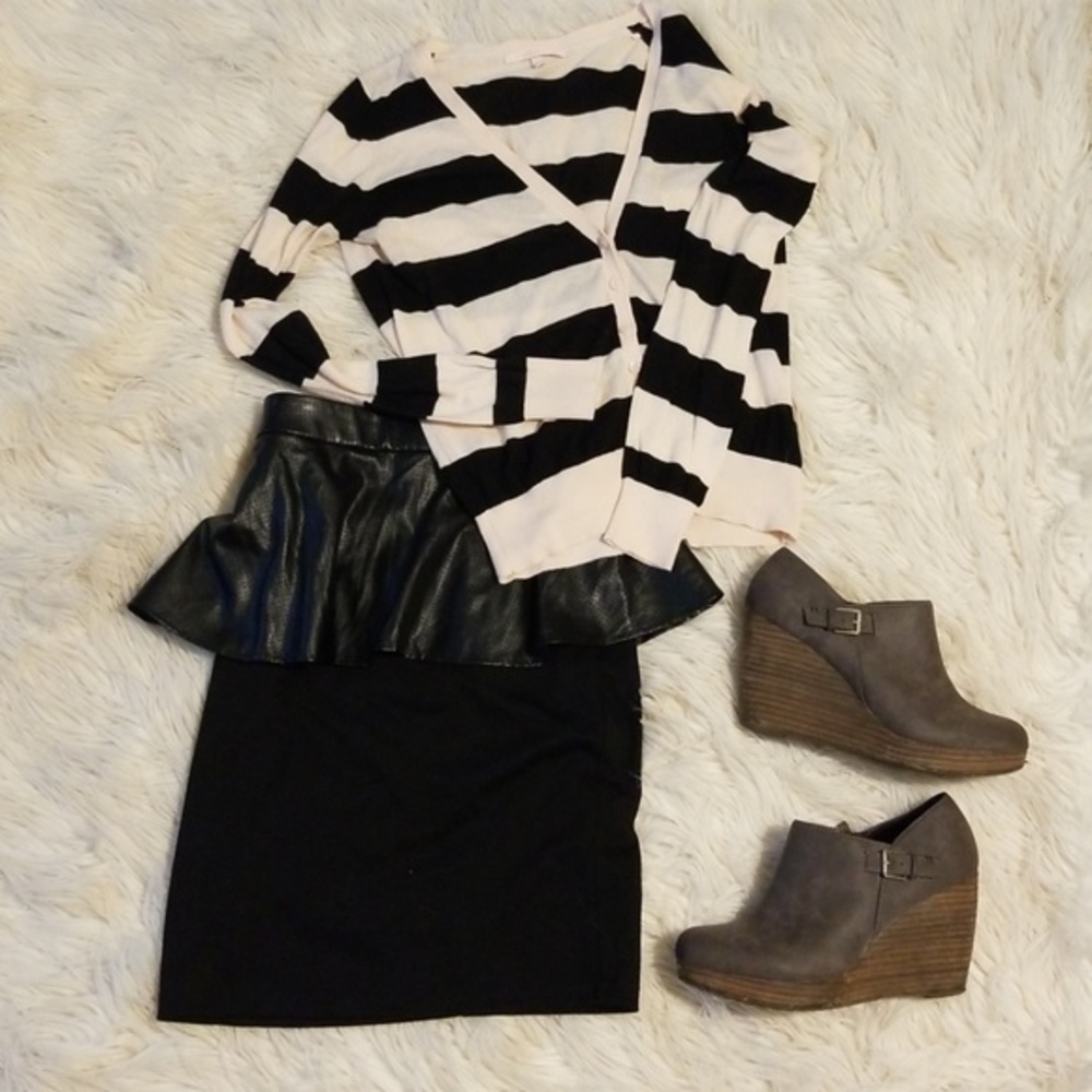 Victoria's secret cardigan‎